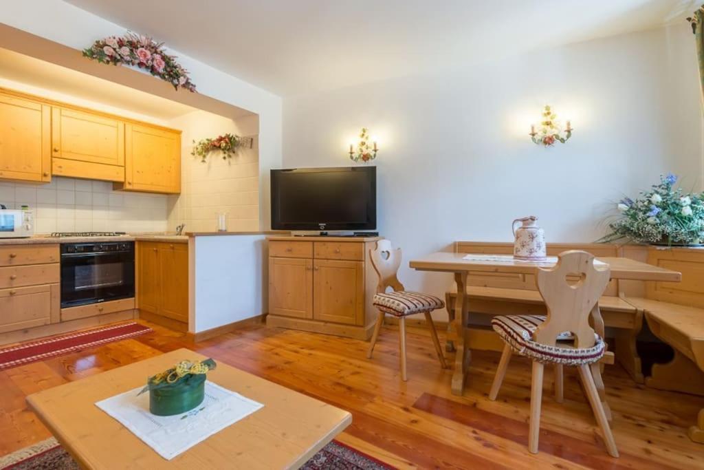 Cozy Apartment Near Cortina San Vito di Cadore Exteriör bild